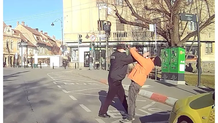 Bărbat fără mască, bătut de un poliţist local. Scene şocante în Sibiu