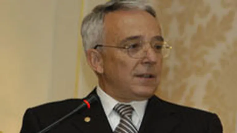 Isarescu: BNR se asteapta la temperarea inflatiei in primavara lui 2008