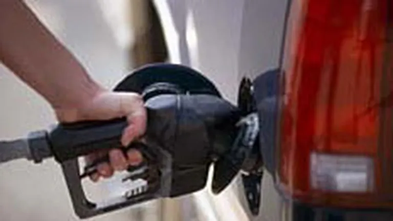 Socul carburantilor continua: Motorina ar putea depasi 5 lei/litru