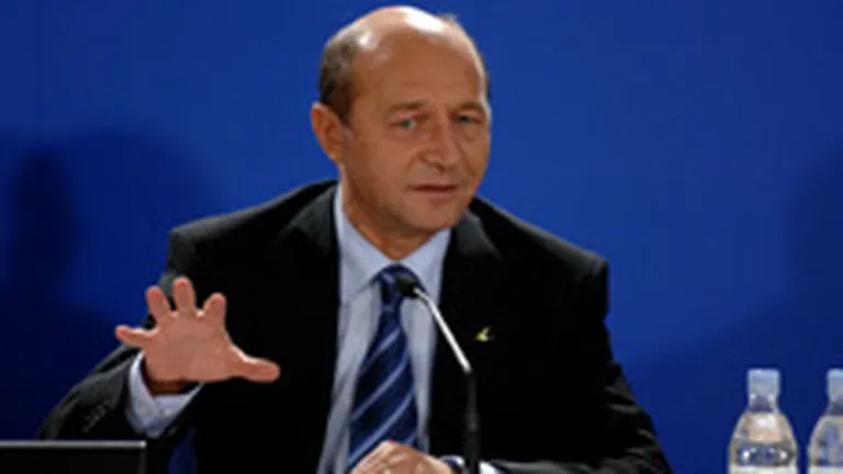 Basescu trimite privatizarile pe Bursa ca sa evite probleme \tip Petrom\