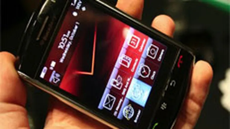 Vodafone aduce in Romania inca un concurent pentru iPhone: BlackBerry Storm