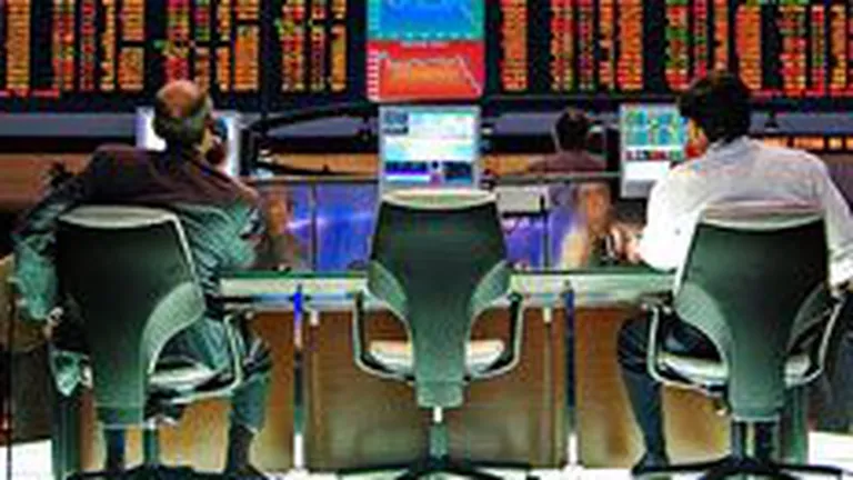 Bursa si-a accentuat pierderile la jumatatea sedintei, cotatia Erste a scazut cu 13%