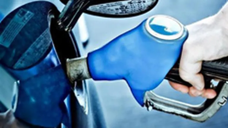 S-au inteles sa creasca preturile la benzina? AOAR vede un cartel al benzinarilor, Concurenta cauta probe