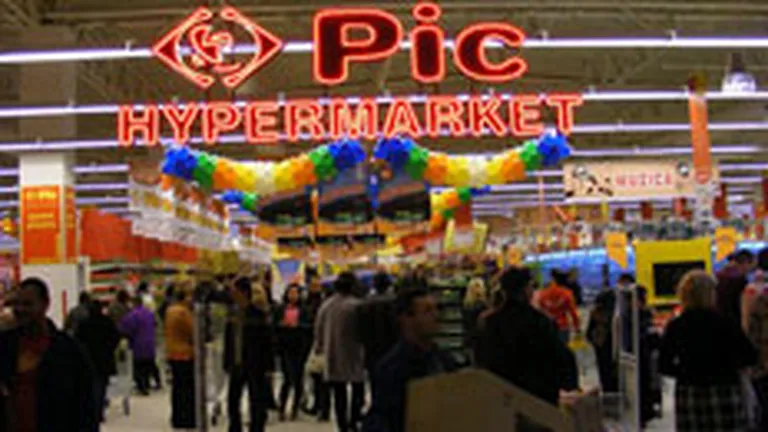 PIC redeschide hipermarketurile din Craiova si Pitesti