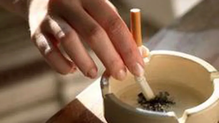 Producatorii de tigari pot sta linistiti: 57% dintre fumatori vor sa renunte, dar nu reusesc