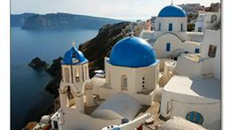 Grecia infiinteaza un comitet de criza, in urma anularii masive de rezervari turistice
