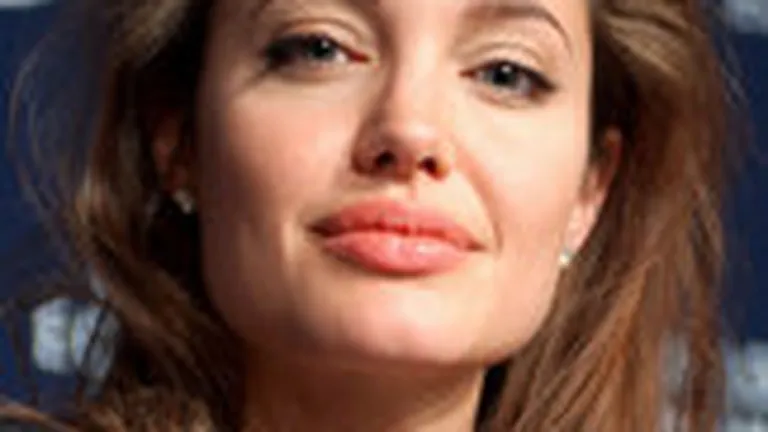 Angelina Jolie, escrocata cu 2.000 de euro la Budapesta