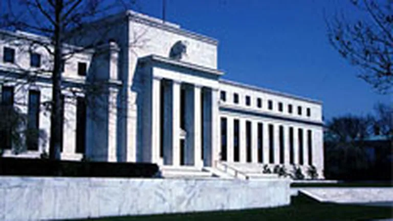 Fed a mentinut dobanda cheie si a anuntat achizitii de obligatiuni guvernamentale de 600 mld. $