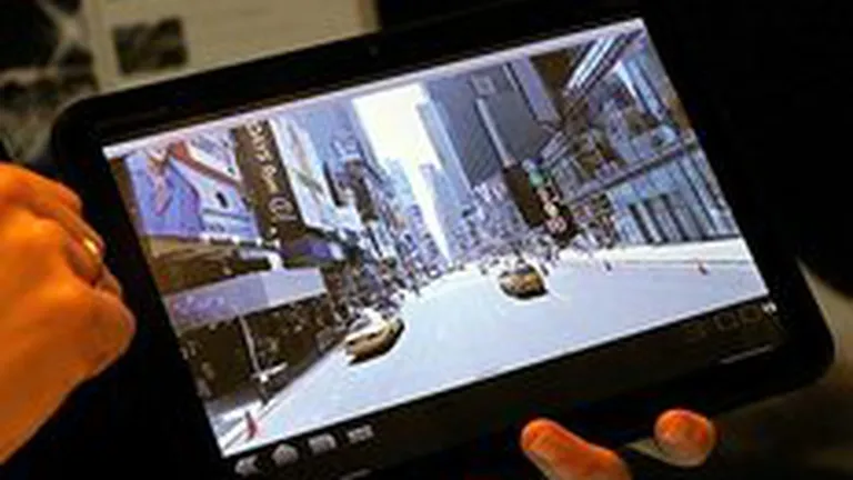 Steve Ballmer da startul CES 2011: Printre noutati - tableta Motorola, televizoare 3D si camere foto de ultima generatie