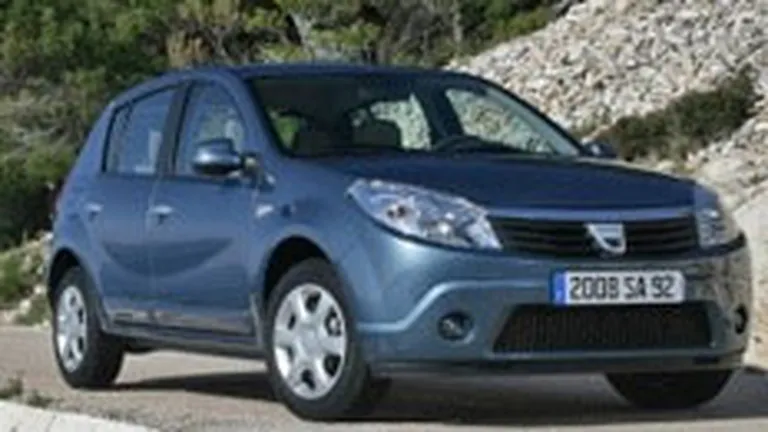 Dacia vinde in Italia 2 modele Sandero exclusiv pe Facebook