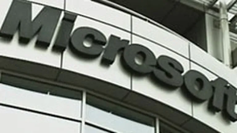 Profitul Microsoft a scazut sub cel al Apple in T3 fiscal