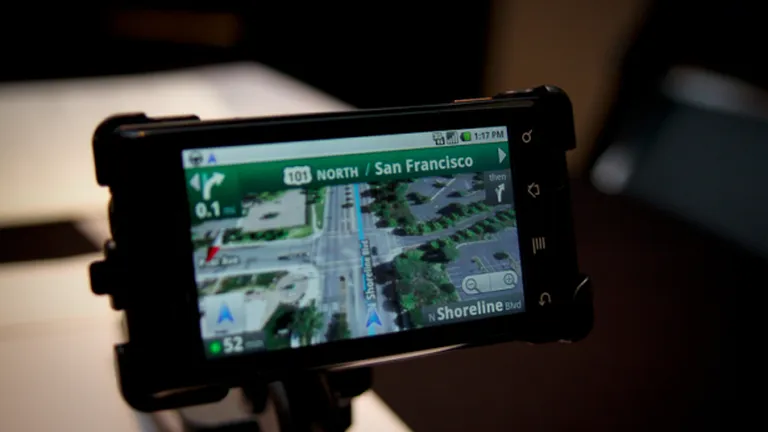 Producatorii de GPS-uri, alertati de aplicatia de navigare lansata de Google