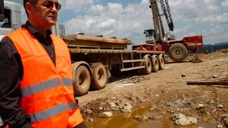 Boc avertizeaza muncitorii autostrazii Bucuresti-Ploiesti ca le taie capul daca intarzie lucrarea