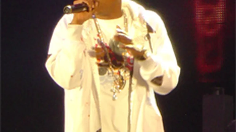 Rapperul american Jay-Z a lasat unor chelneri din Miami un bacsis de 50.000 $