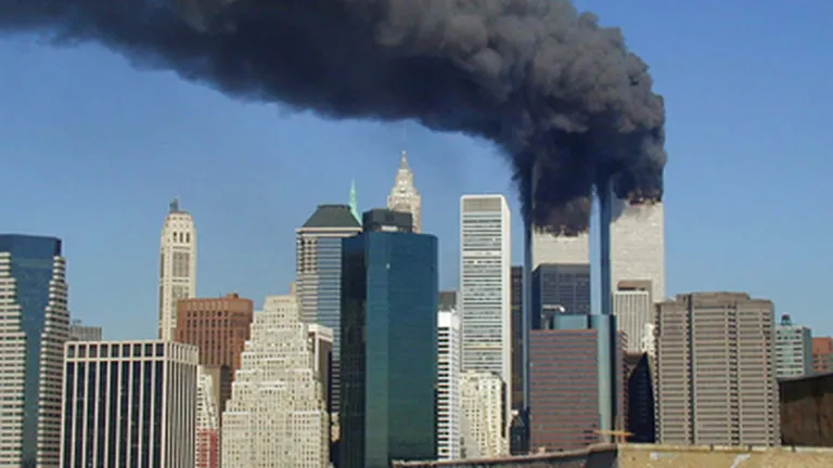 Discutii dintre piloti si turnurile de control la 11 septembrie 2001: Suntem in viata reala sau este o simulare?