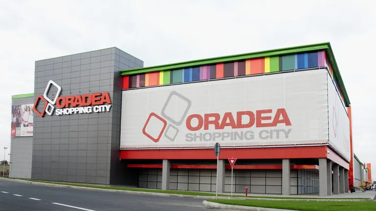 Primul mall din Romania trecut prin ghearele falimentului se deschide in Oradea (Foto)