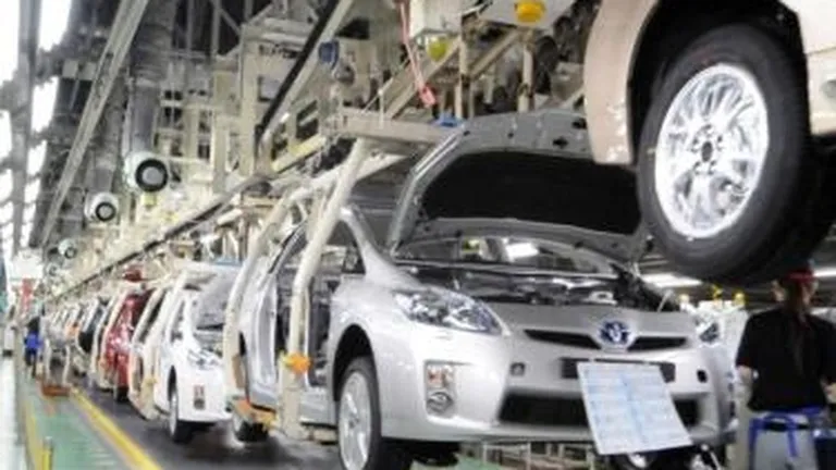 Nissan recheama in service un sfert de milion de masini