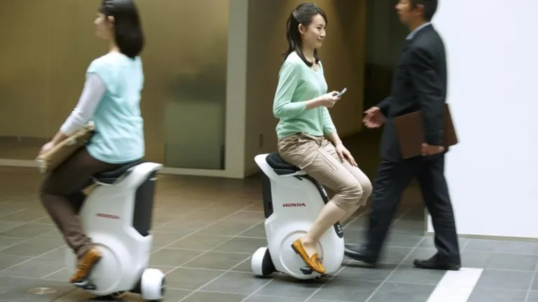 Honda UNI-CUB. Cum ar putea arata vehiculul viitorului (VIDEO)