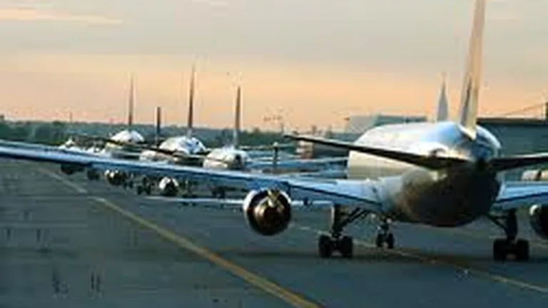 Operatorii aerieni estimeaza pierderi de 1,1 miliarde de dolari in 2012