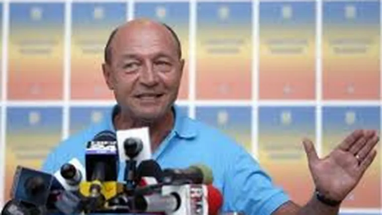 Basescu: Numai un naiv spune isi va reveni leul. BNR nu mai are resurse enorme