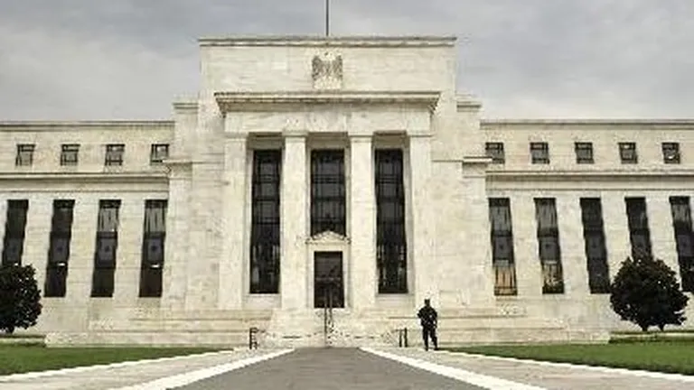 Fed a redus prognoza de crestere economica a SUA