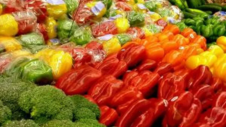 Cate dintre alimentele din hypermarketuri sunt romanesti