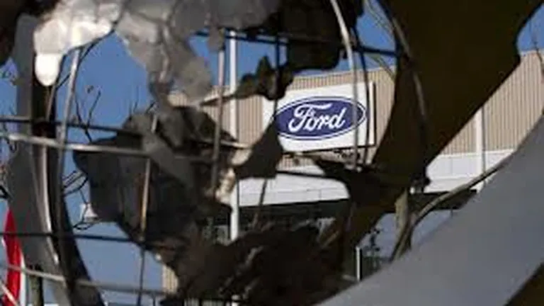 Ford taie inca o fabrica de pe lista