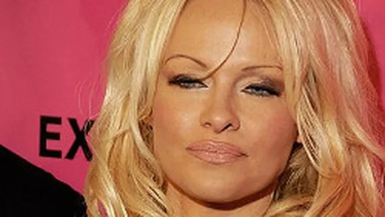 Pamela Anderson datoreaza fiscului american peste 370.000 de dolari
