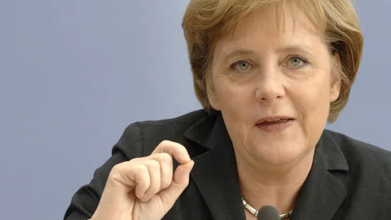 Merkel respinge apelul lui Rajoy ca natiunile puternice din zona euro sa sustina economia regiunii