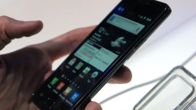 Samsung a lansat noul Galaxy SII Plus