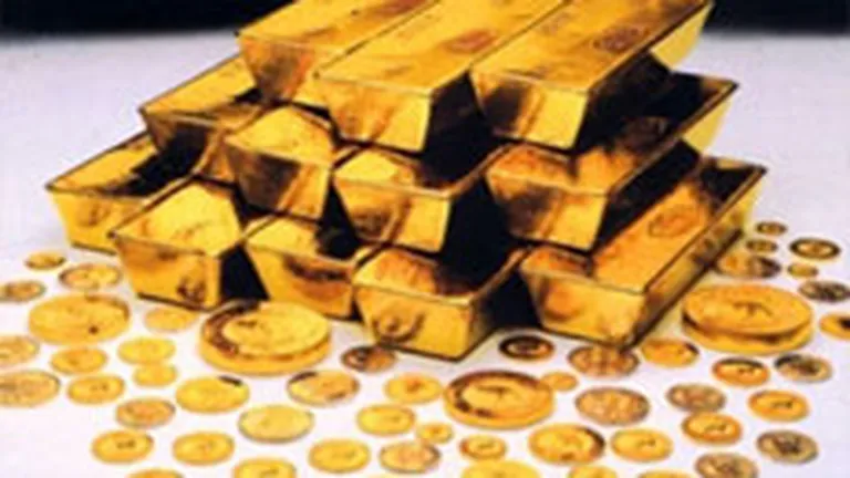 Aurul a coborat sub 1.500 de dolari uncia, cea mai scazuta valoare din 2011