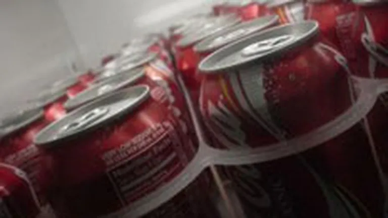 Profitul Coca-Cola a scazut cu 15% in primul trimestru