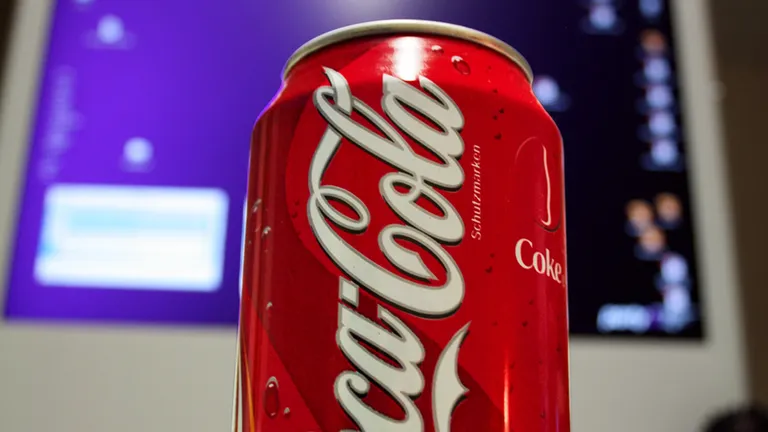 Ce au in comun Facebook si Coca Cola?