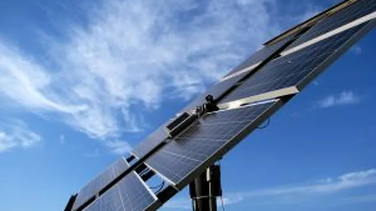 Importul de panouri solare chinezesti, taxat cu 68%. Ce spun companiile lovite de aceasta decizie