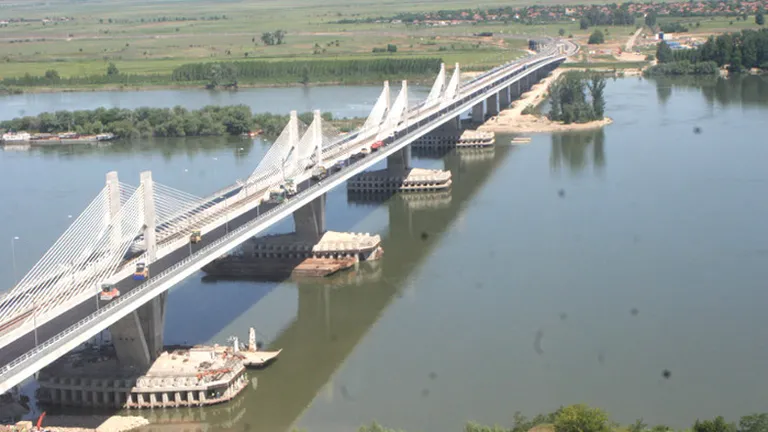 La cumparaturi in Bulgaria. Noul pod peste Dunare a dublat afacerile magazinelor din Vidin