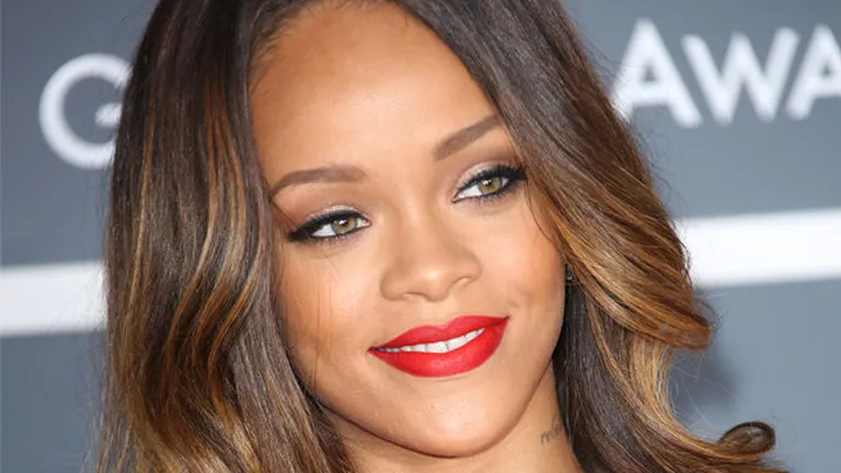 Rihanna a castigat un proces cu lantul de magazine Topshop