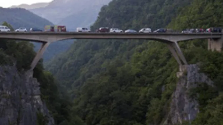 Muntenegru: Viteza excesiva, la originea accidentului in care a fost implicat autocarul romanesc