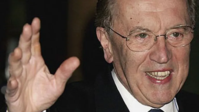 Celebrul jurnalist Sir David Frost a murit la 74 de ani