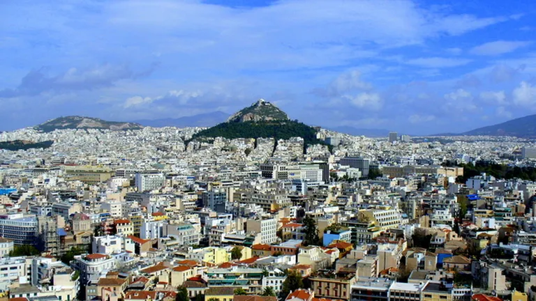 Preturile locuintelor din Atena au scazut la mai putin de jumatate in 5 ani de criza