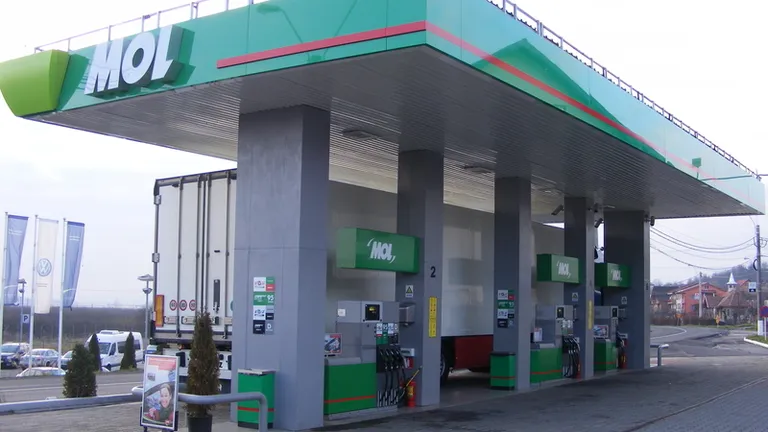 MOL a deschis trei benzinarii, dupa investitii de 3 mil. de euro
