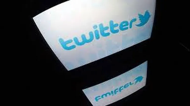 Twitter ar putea imprumuta mai multe sute de milioane de dolari, inainte de listarea la bursa