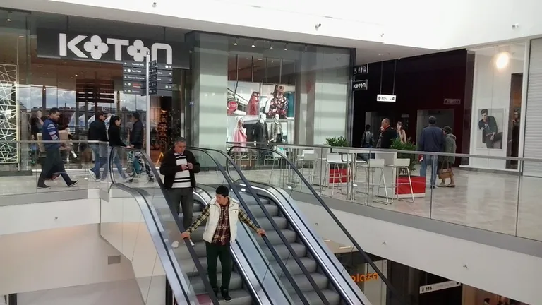 Cum arata cel mai nou mall din Romania (Galerie Foto)