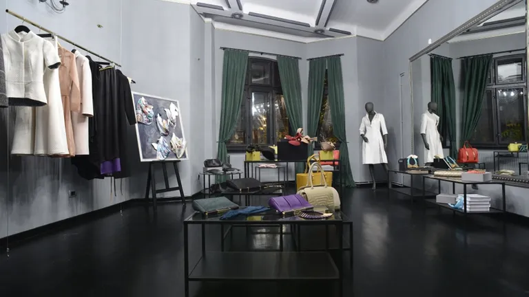 Investitie de 40.000 euro intr-un showroom care promoveaza tinerii designeri romani