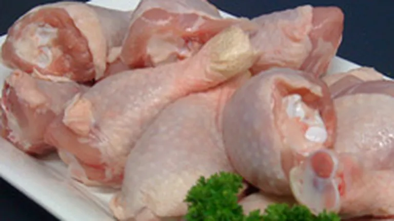 Scandal alimentar: 17,5 tone de carne de pui de la Avicola Calarasi, retrase din Selgros