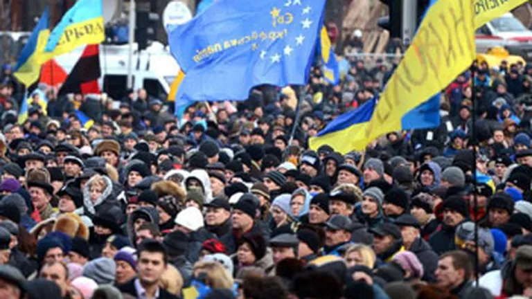 Ucraina: Opozitia continua ''lupta'', in pofida concesiilor lui Ianukovici