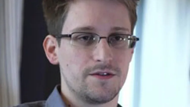 Hard diskuri cu probe de la Snowden, distruse de jurnalisti sub privirile agentilor GCHQ