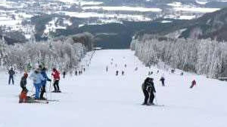 Turistii se bucura de zapada: Gradul de ocupare al hotelurilor in acest week-end pe Valea Prahovei