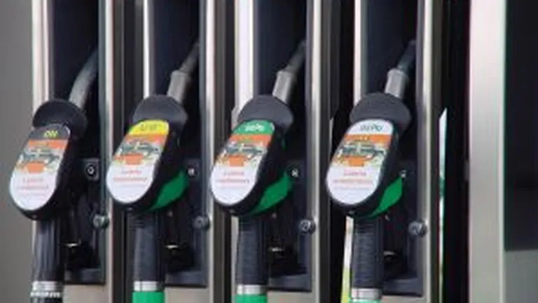 Carburantii se vor scumpi cu 0,4 lei pe litru dupa introducerea noii accize