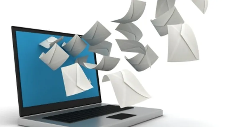 Toti grecii trebuie sa transmita Ministerului de Finante o adresa de email, altfel vor fi amendati
