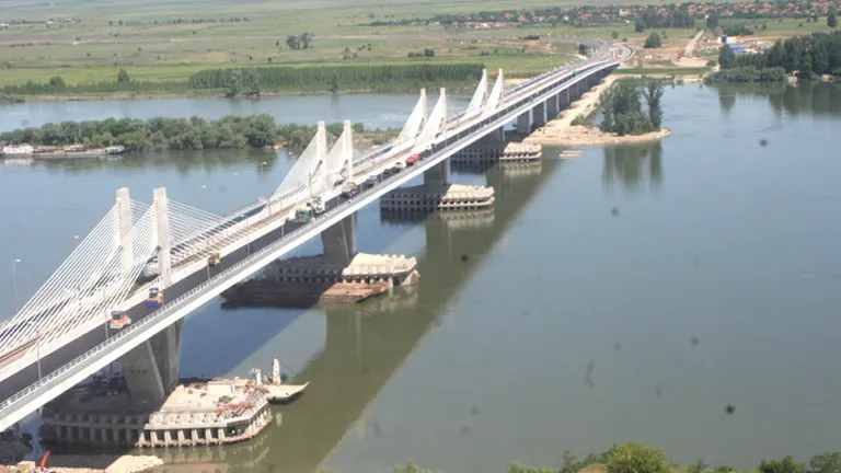 Podul Vidin-Calafat are nevoie de reparatii la un an de la inaugurare